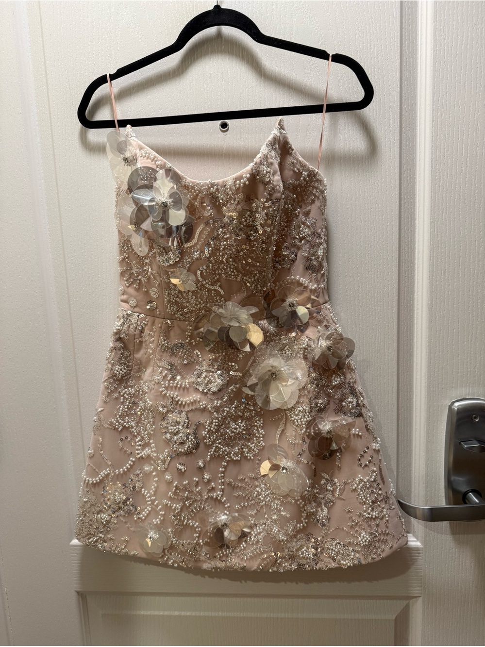 Helsi Embellished 3D Floral Sequin Strapless Mini Dress in White/Tan Size XS